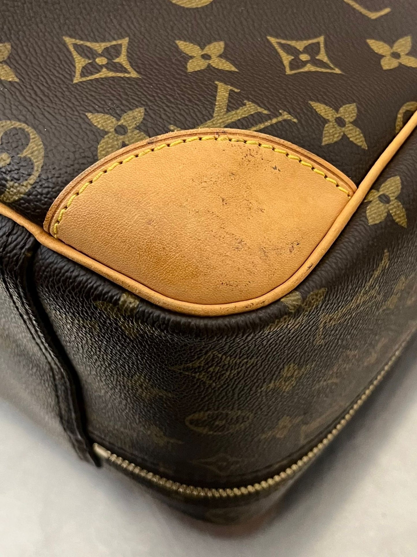 Louis Vuitton Sirius 55