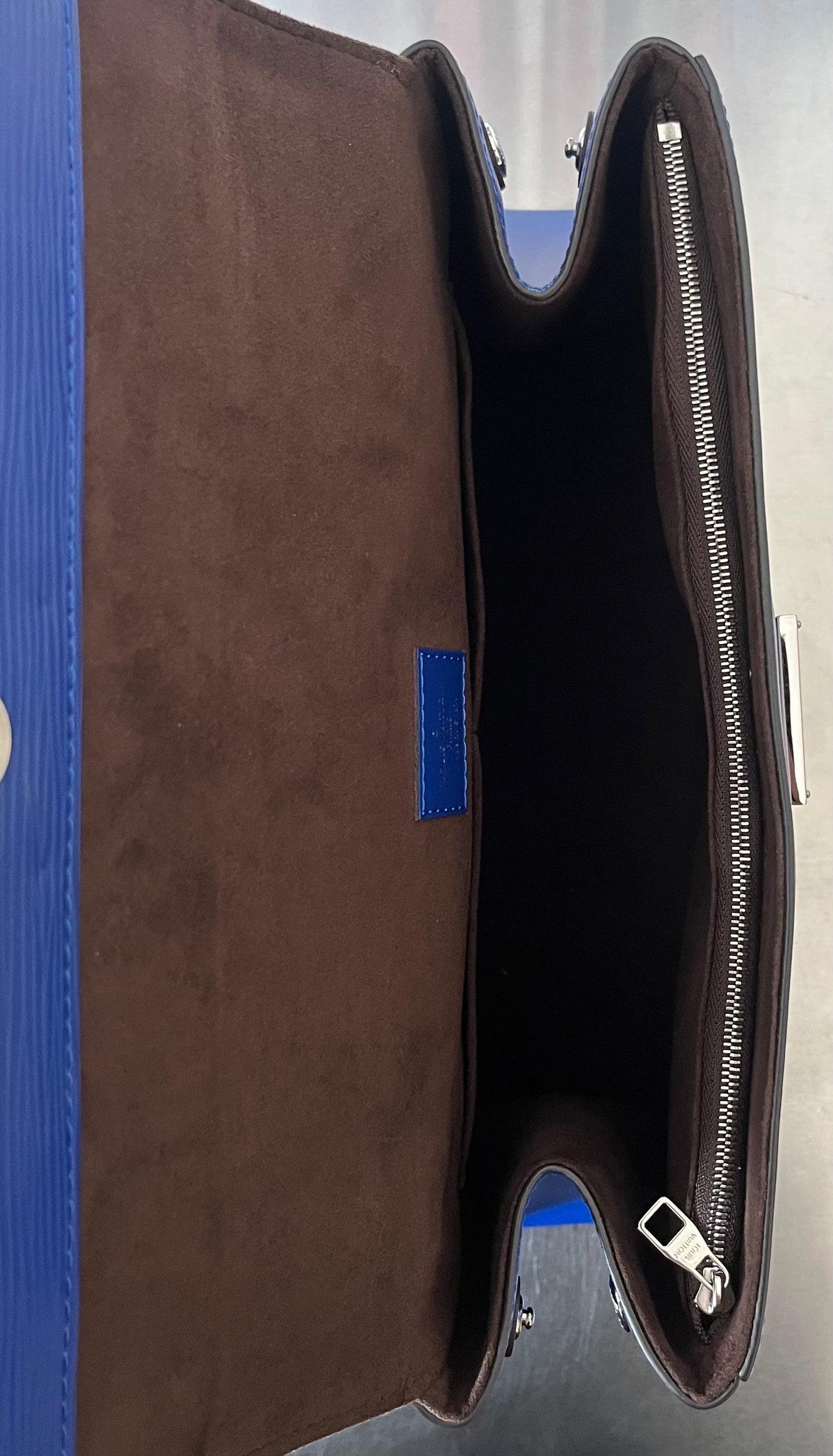 Louis Vuitton Cluny MM Epi