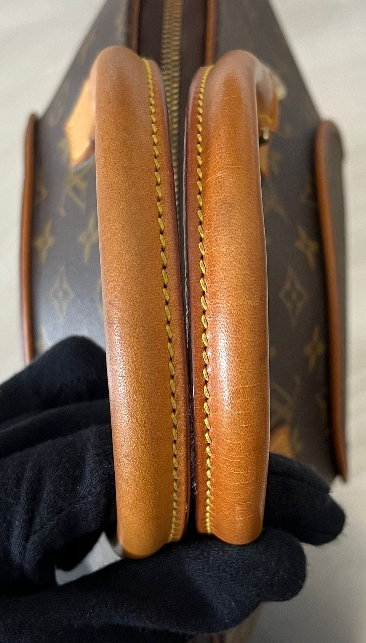 Louis Vuitton Ellipse MM