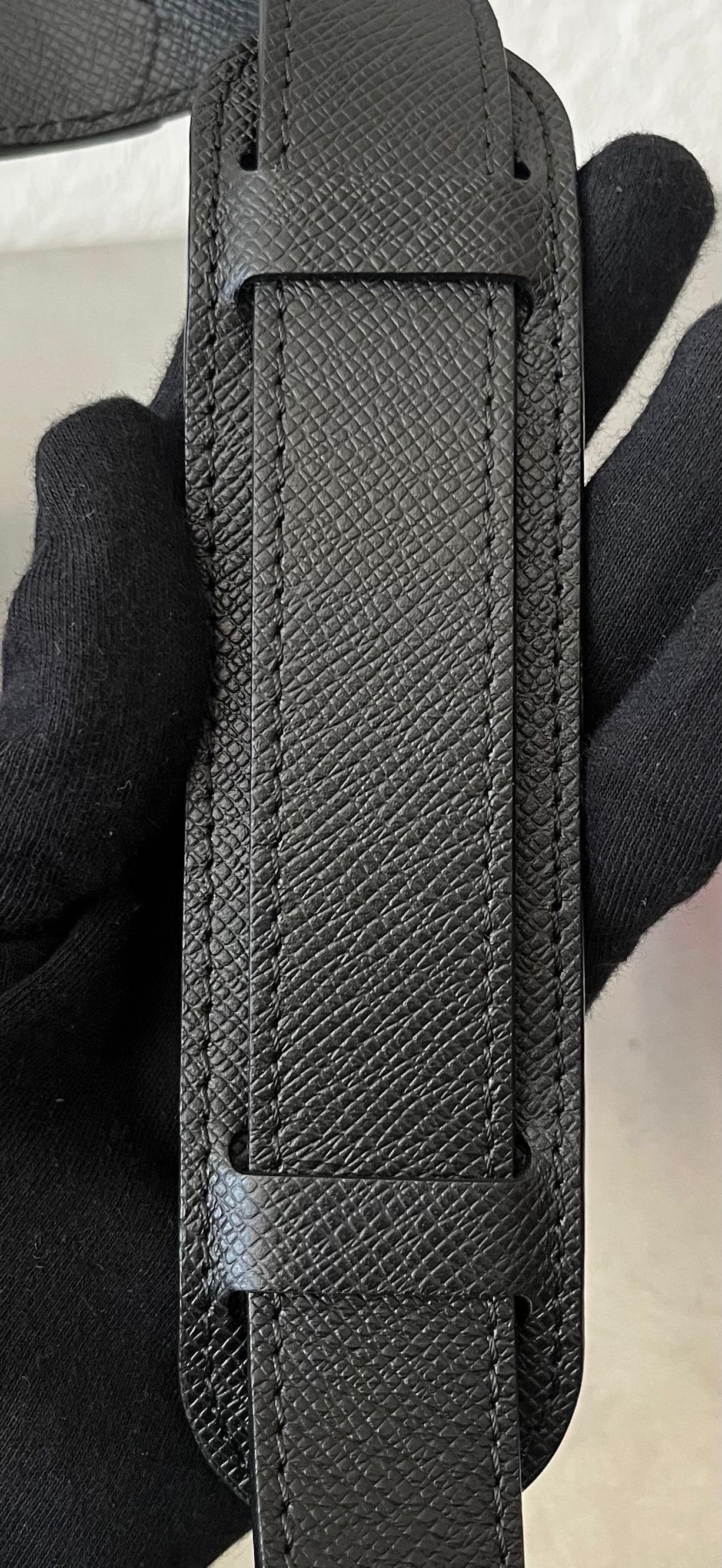 Louis Vuitton Roman MM Taiga Messenger