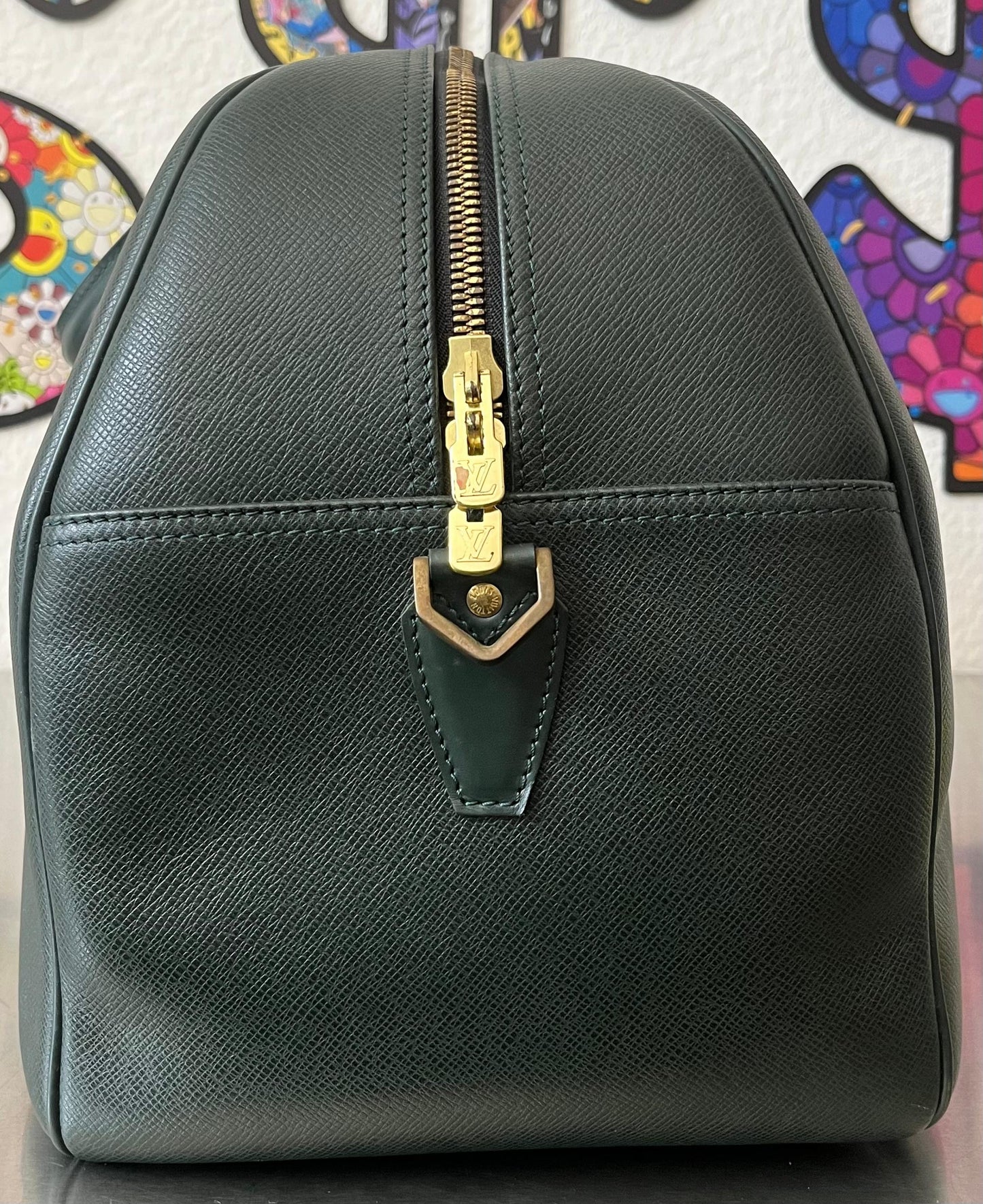 Louis Vuitton Kendall PM Taiga Leder