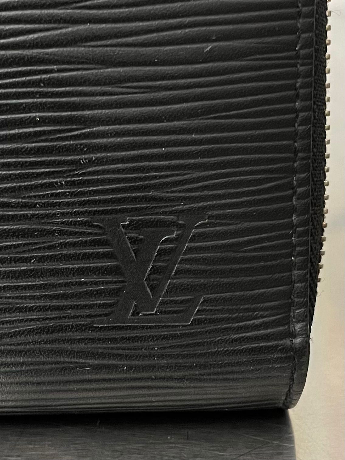 Louis Vuitton Zippy Organizer Epi