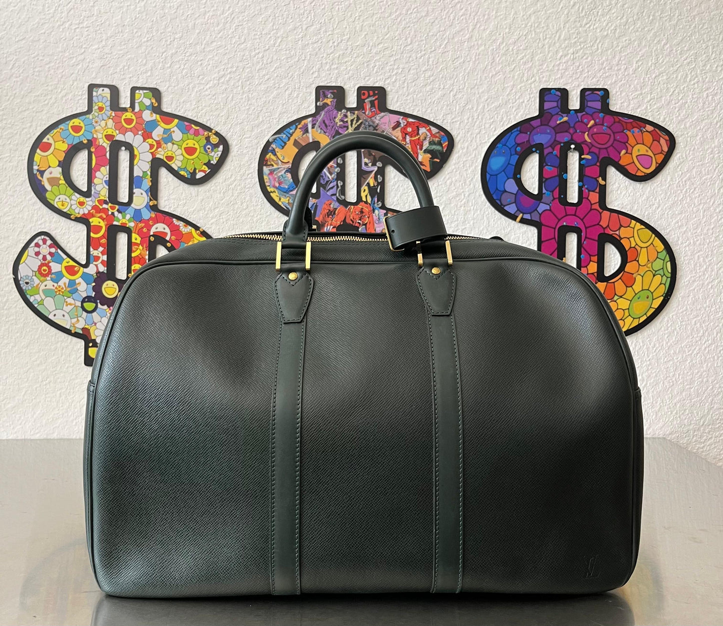 Louis Vuitton Kendall PM Taiga Leder