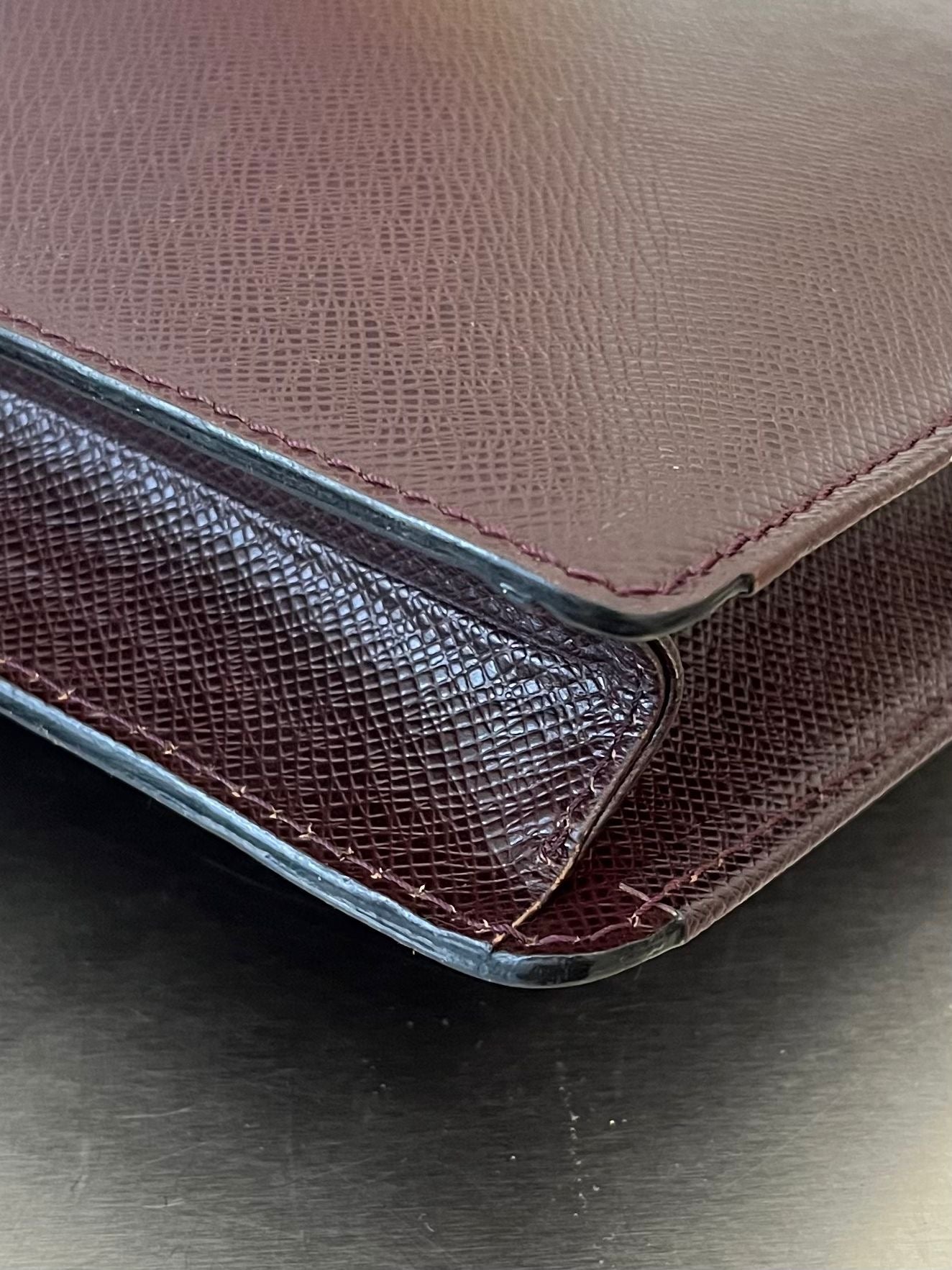 Louis Vuitton Serviette Kourad