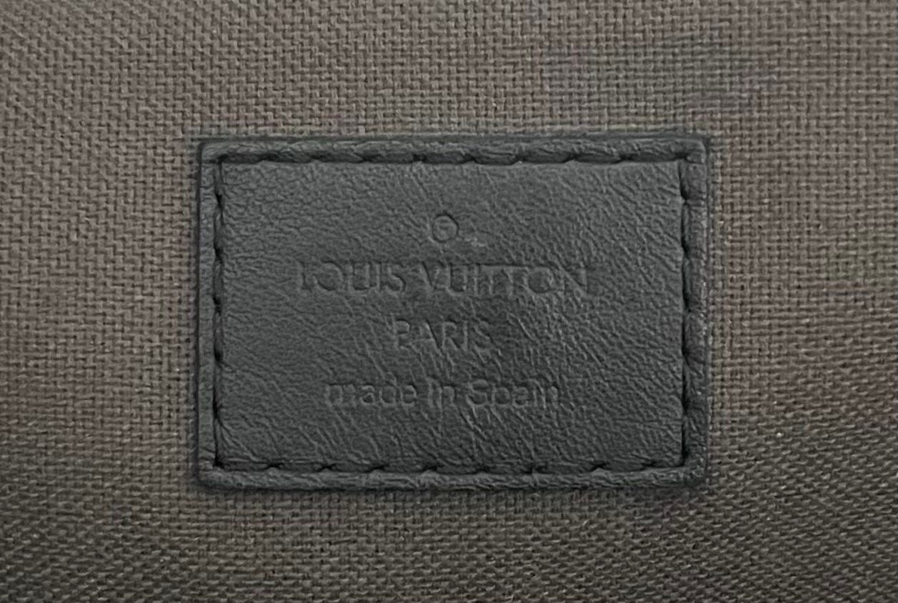 Louis Vuitton Porte Documents Jour Infini