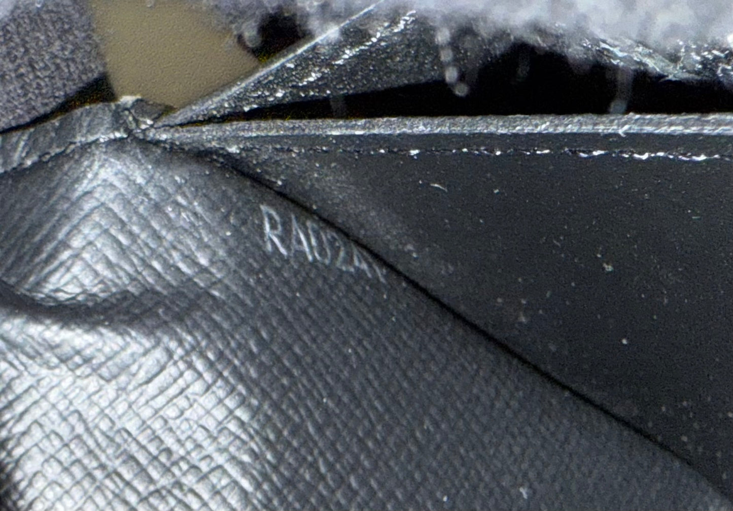 Louis Vuitton Brazza Macassar