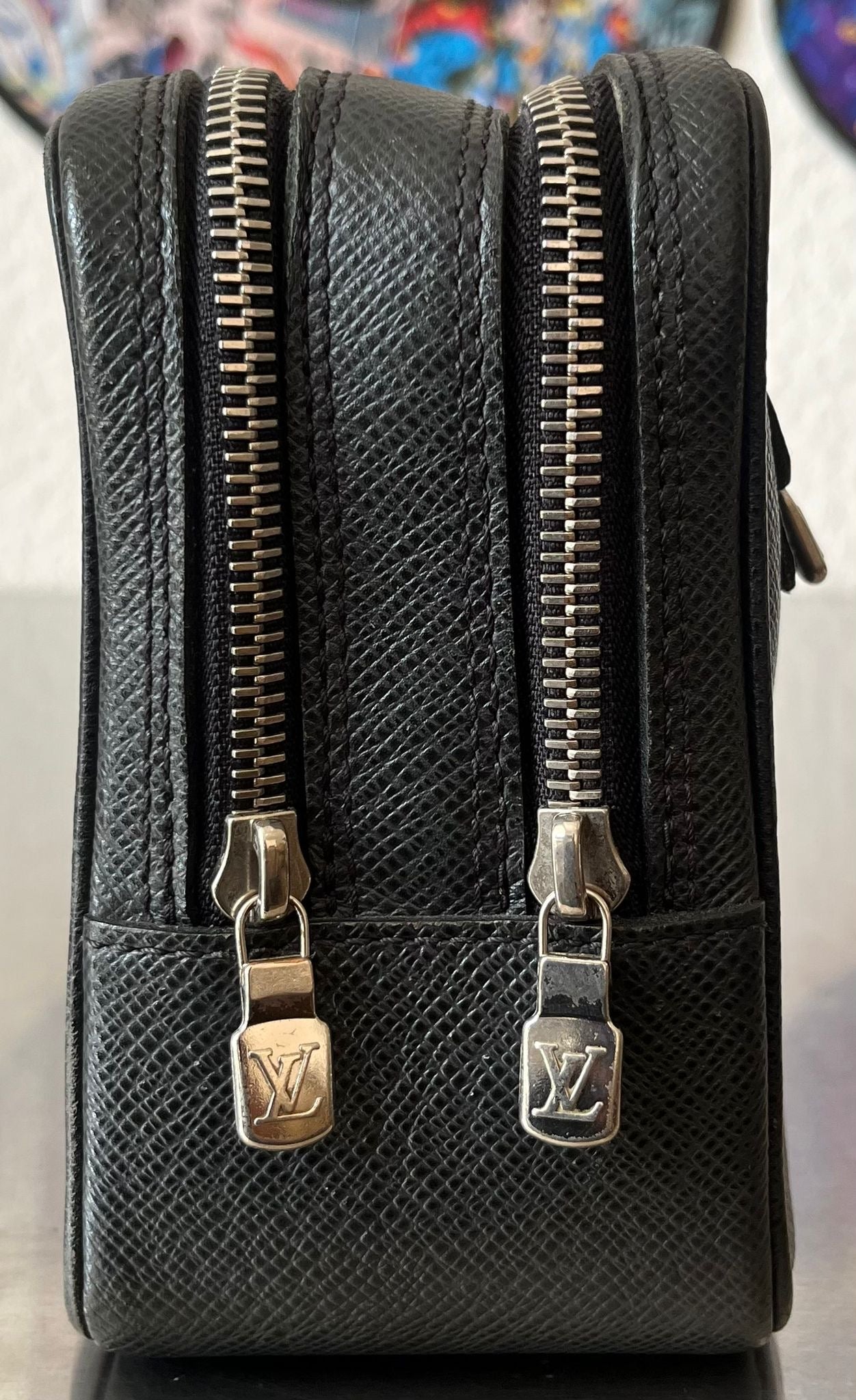 Louis Vuitton Pavel Taiga Leder