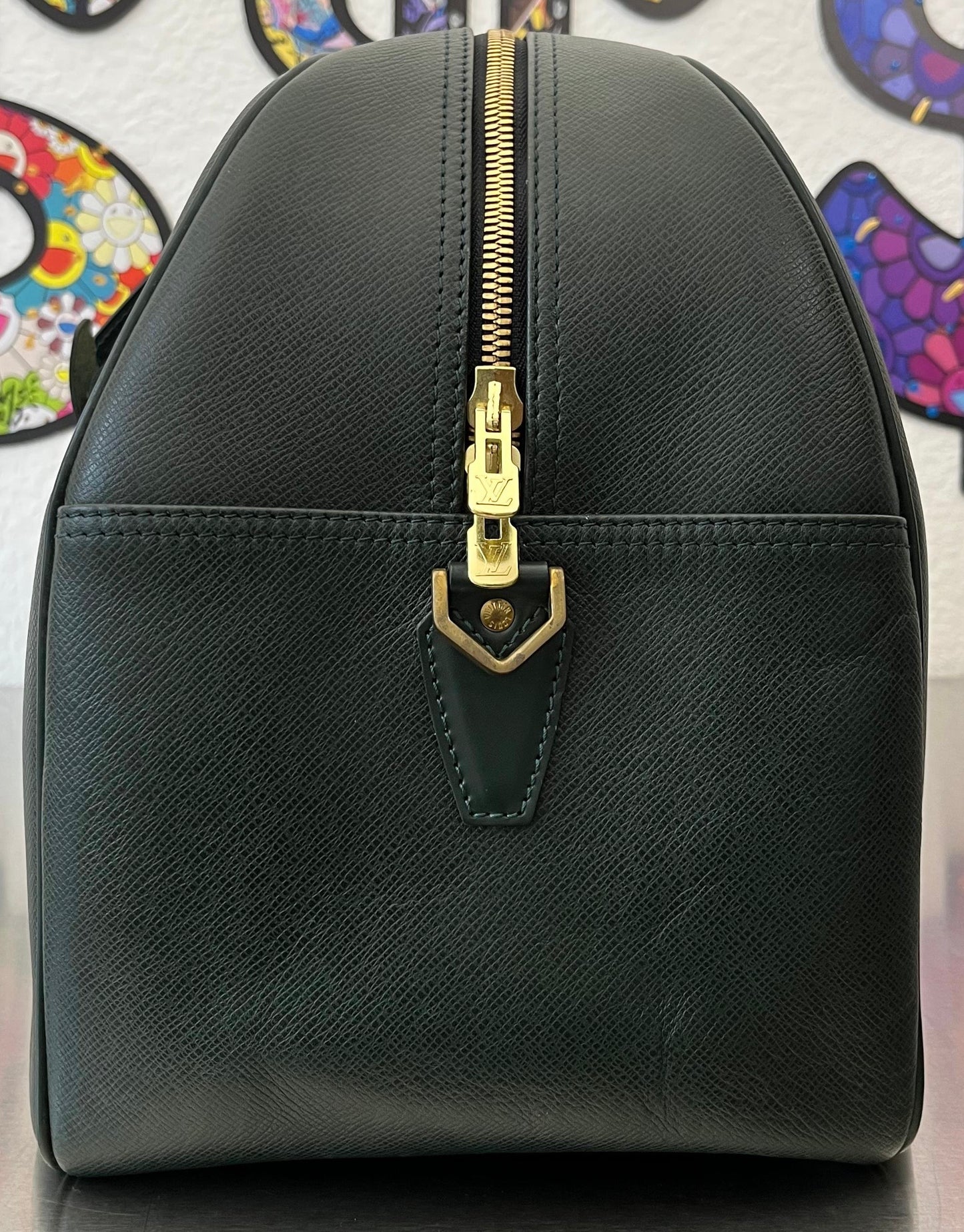 Louis Vuitton Kendall PM Taiga Leder