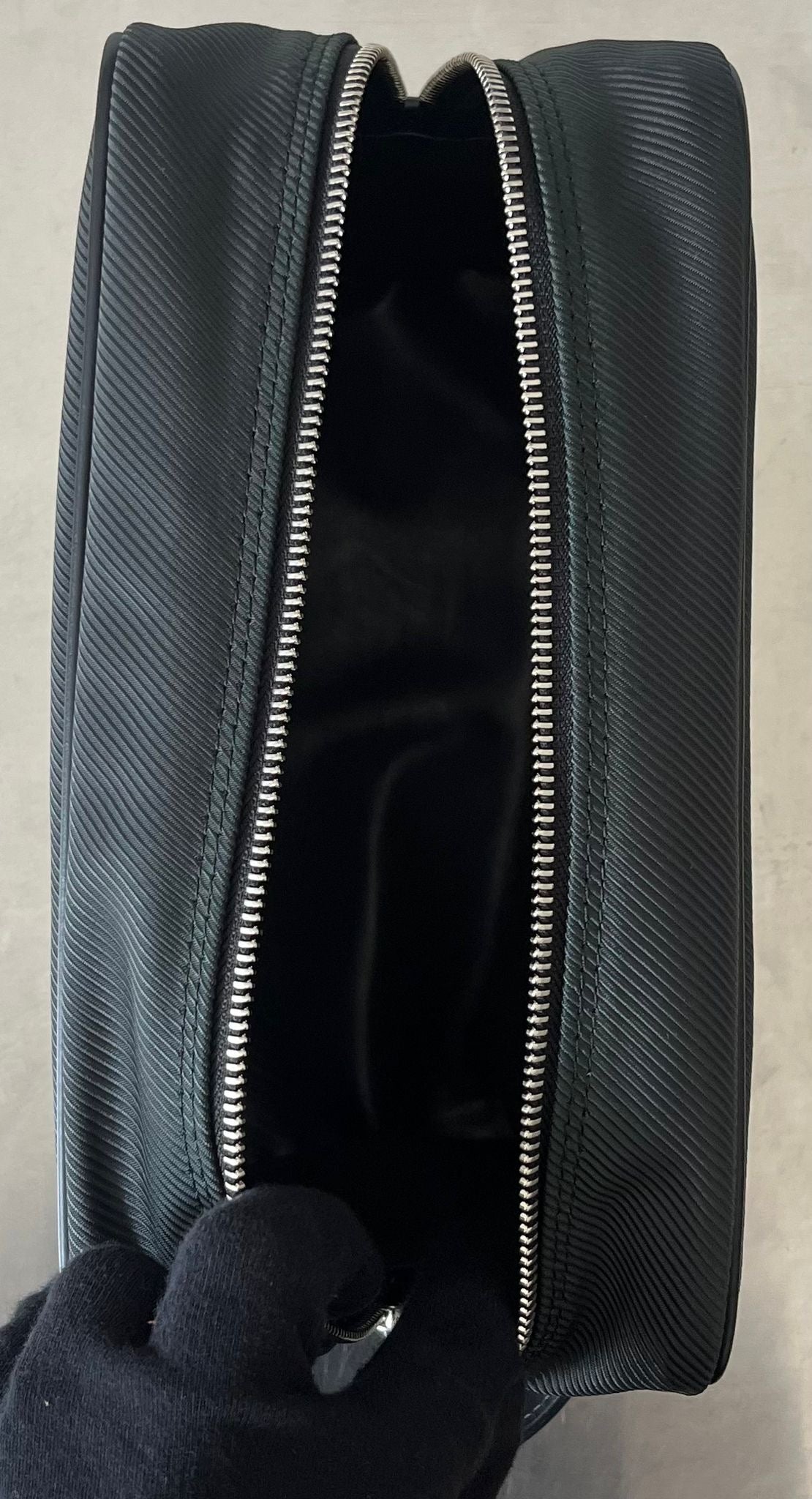 Louis Vuitton Kulturtasche
