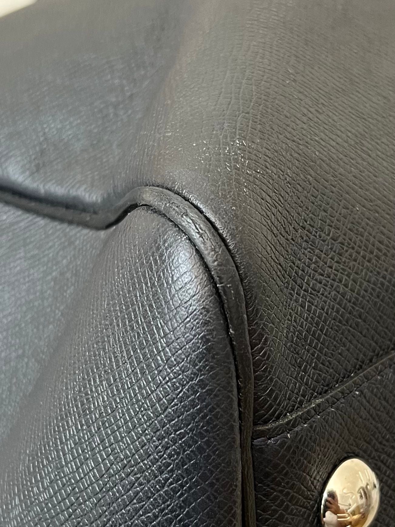 Louis Vuitton Neo Kendall Taiga Leder (dunkelblau)