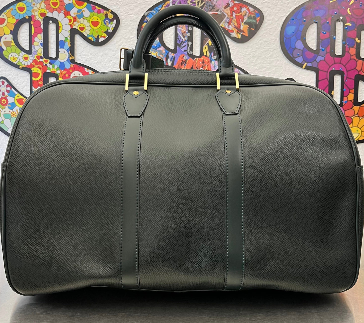 Louis Vuitton Kendall PM Taiga Leder
