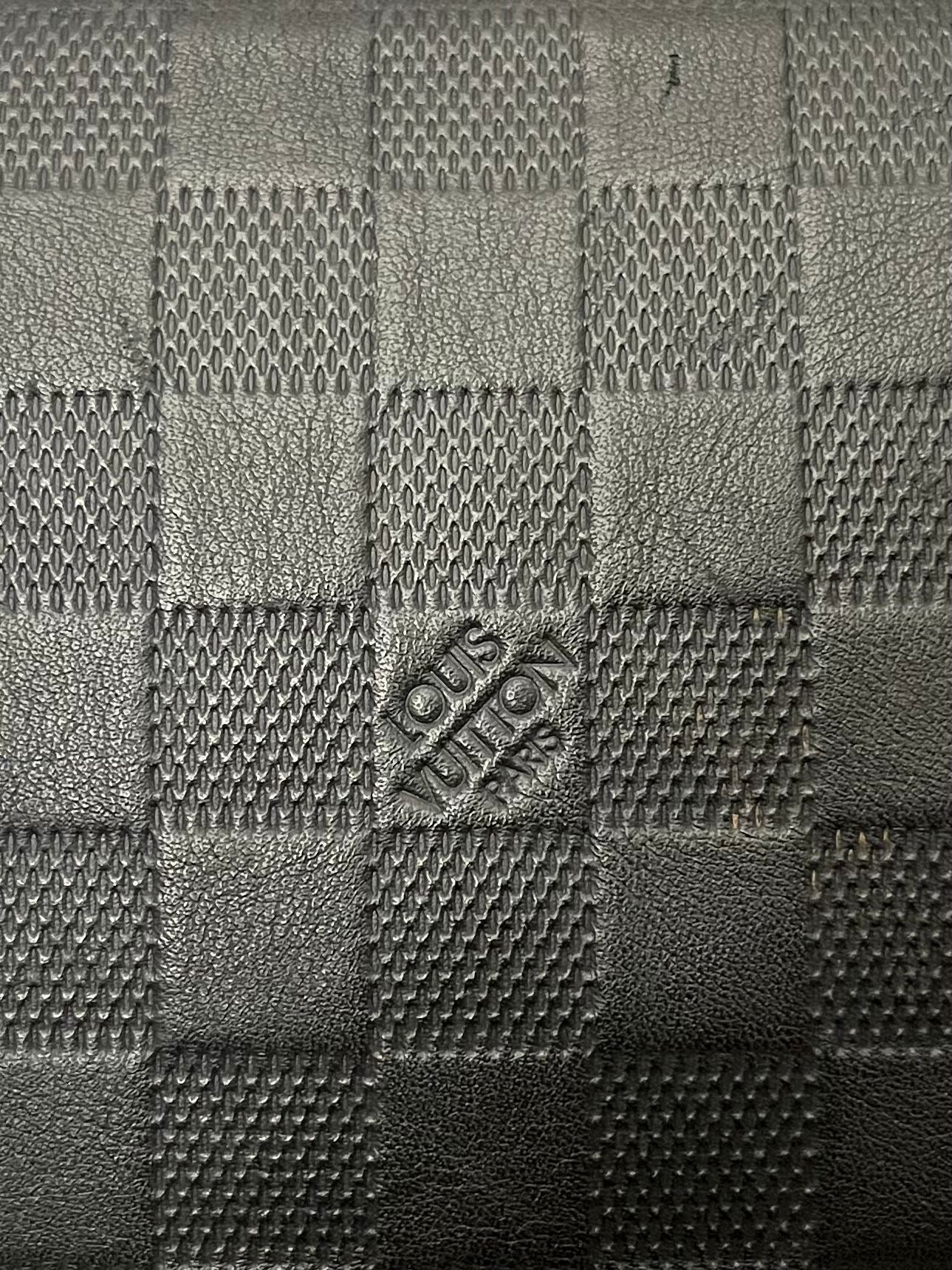 Louis Vuitton Porte Documents Jour Infini