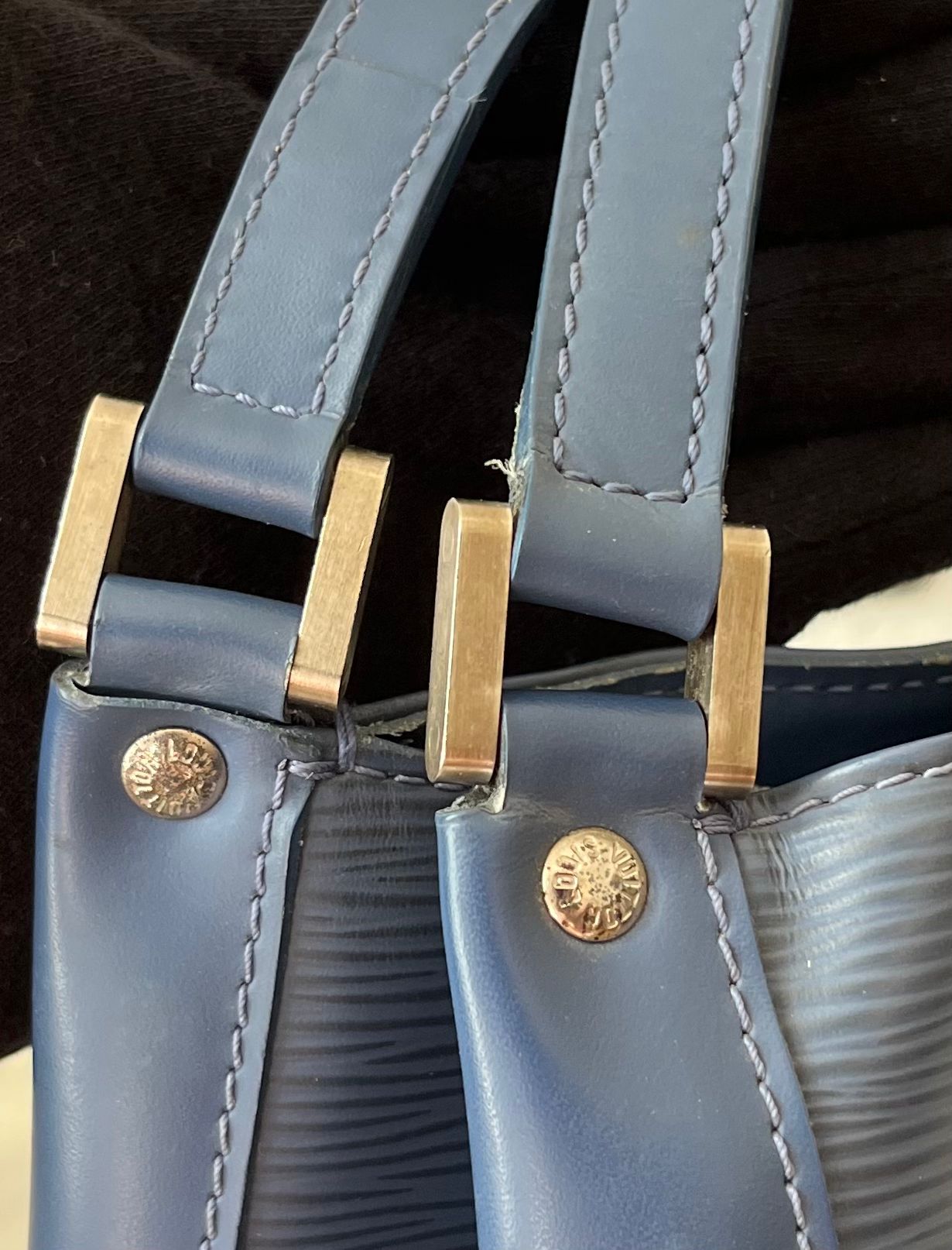 Louis Vuitton Mandela MM Epi