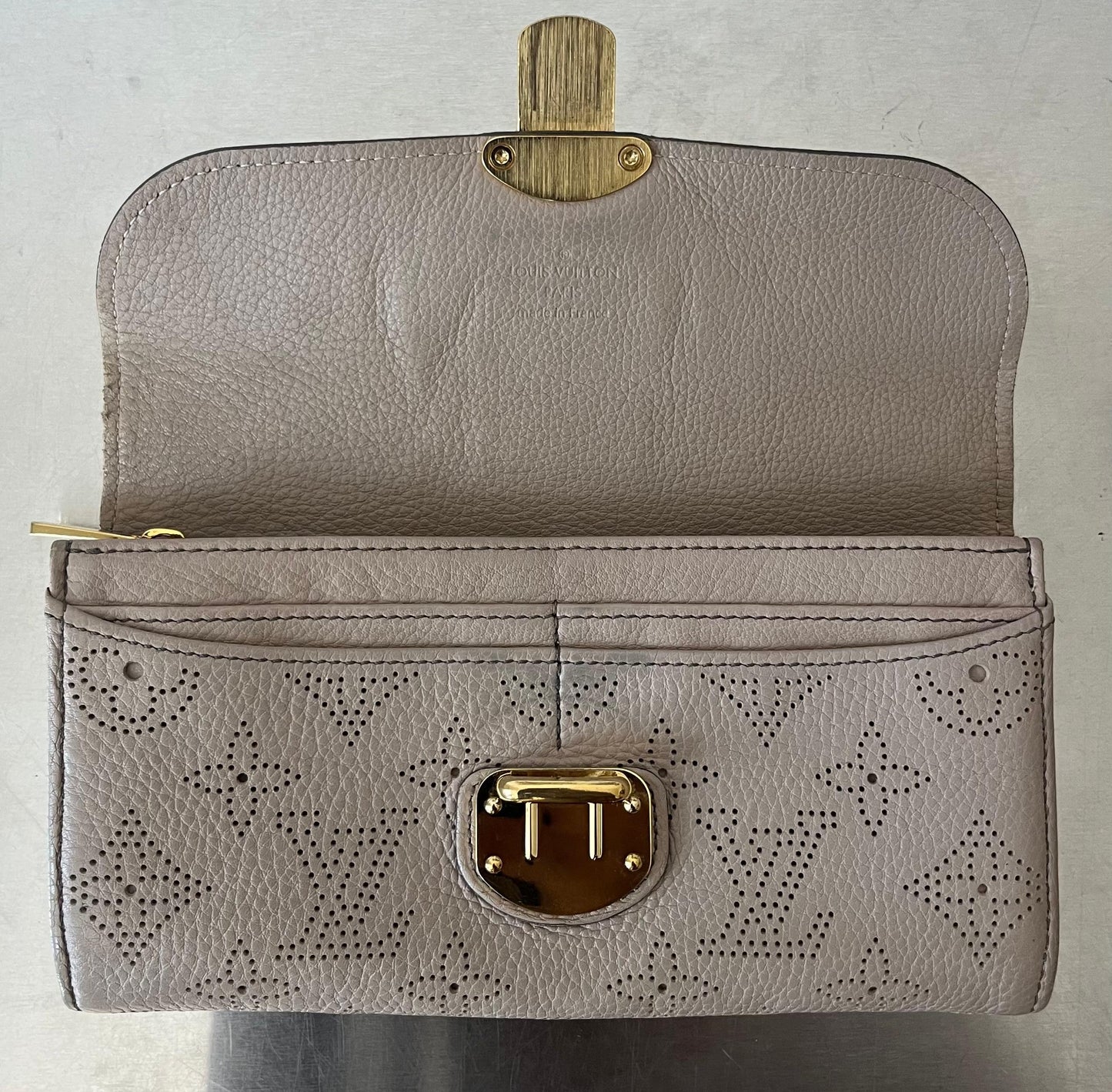 Louis Vuitton Amelia Mahina Leder