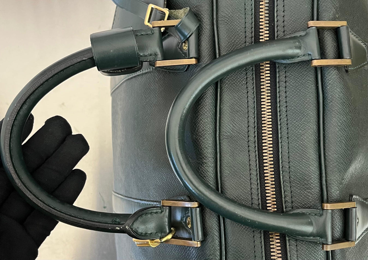 Louis Vuitton Kendall PM Taiga
