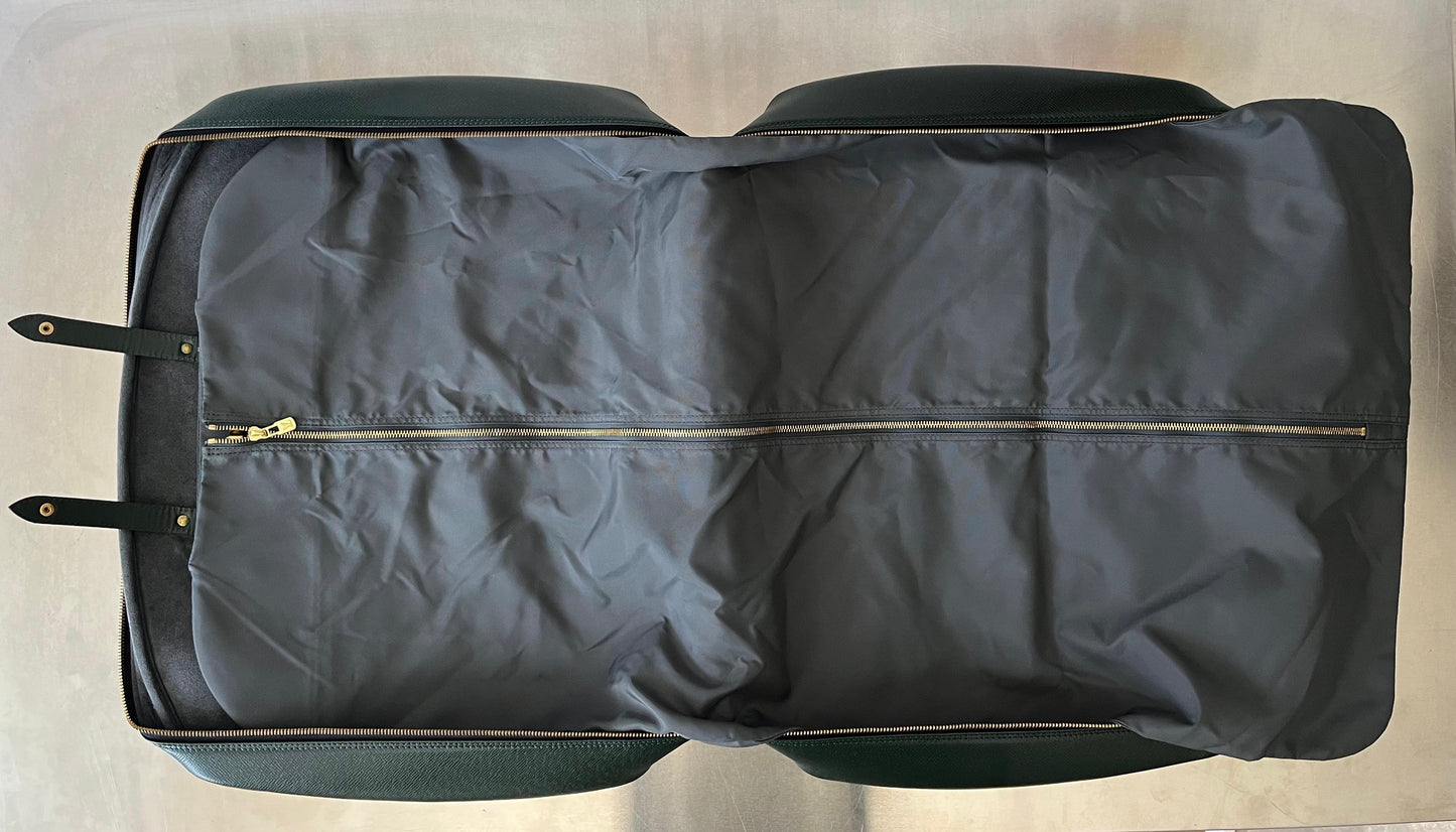 Louis Vuitton Helanga Taiga