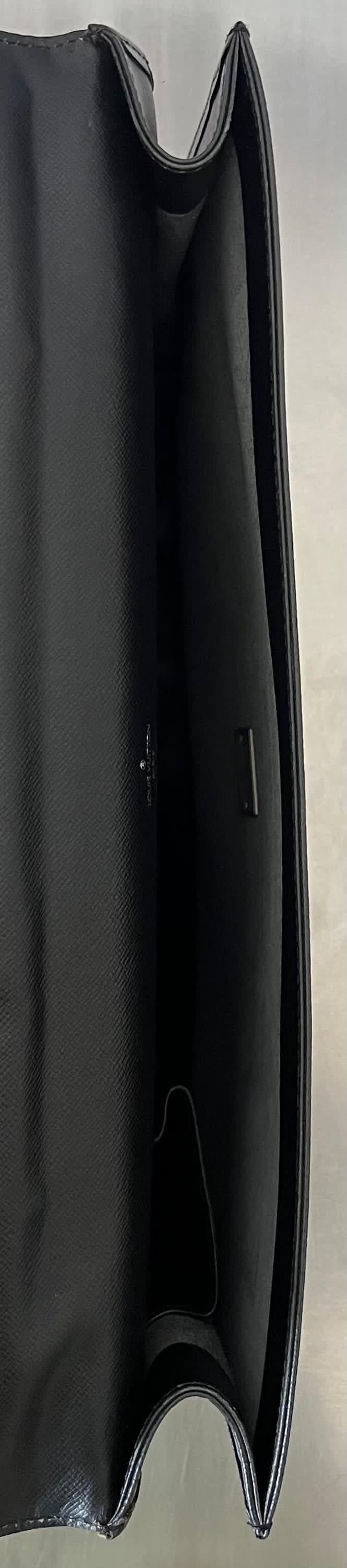 Louis Vuitton Angara Taiga