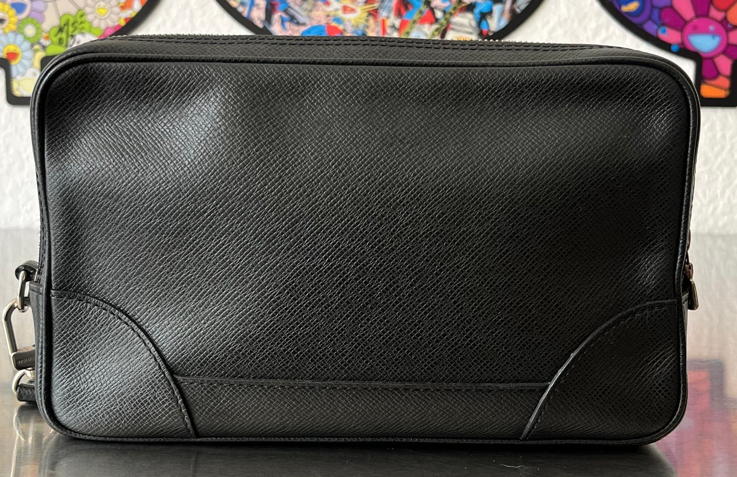 Louis Vuitton Pavel Taiga Leder