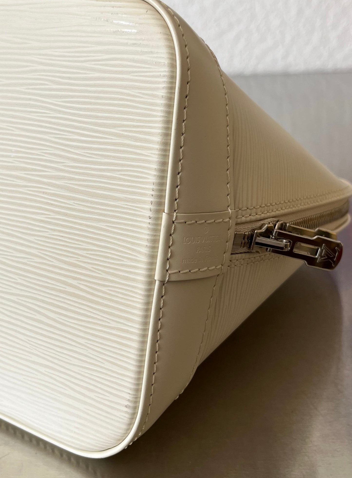 Louis Vuitton Alma PM Epi