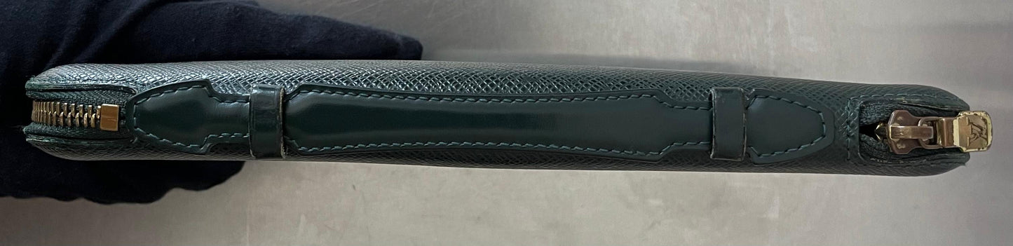 Louis Vuitton Atoll Organizer Taiga (Dunkelgrün)