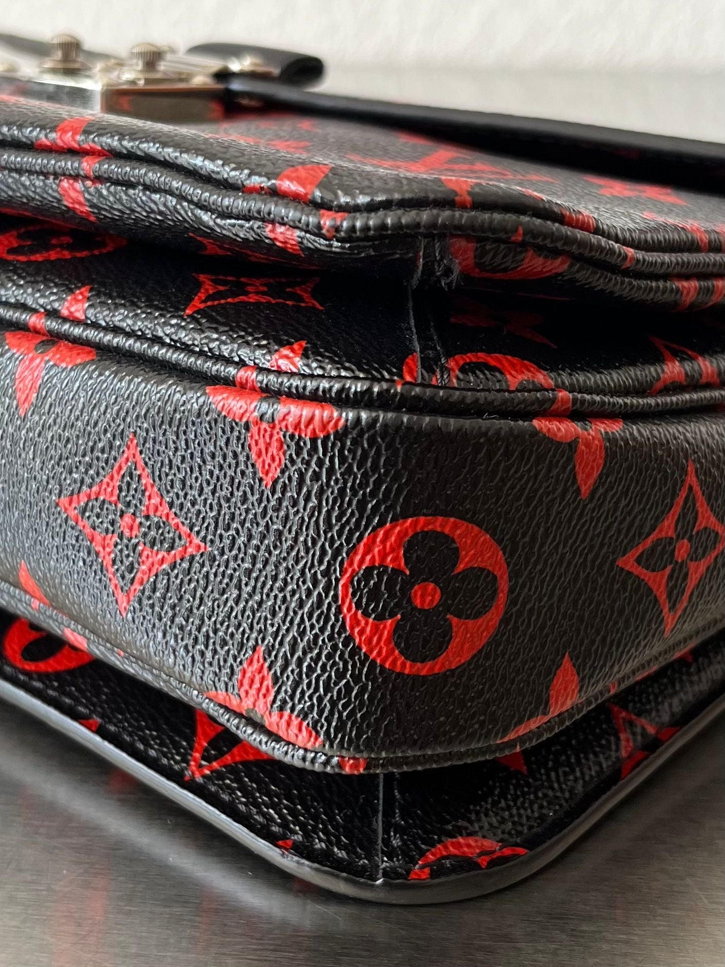 Louis Vuitton Metis Pochette Infrarouge (Limitiertes Modell)