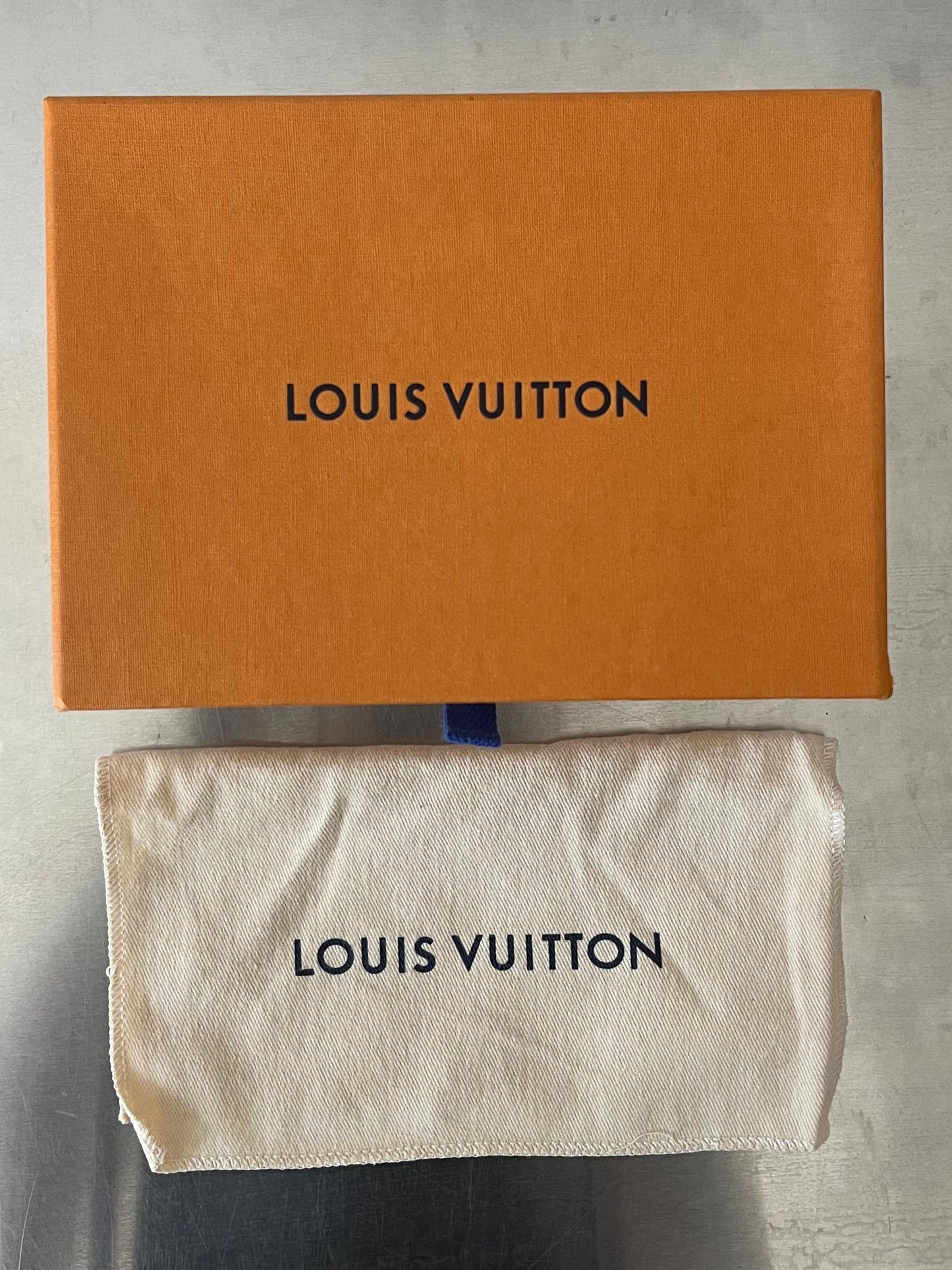 Louis Vuitton Brillen Etui Woody