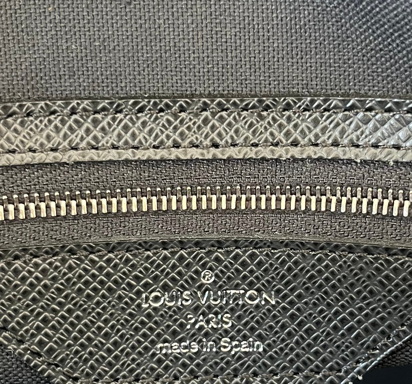 Louis Vuitton Nikolai Taiga Leder