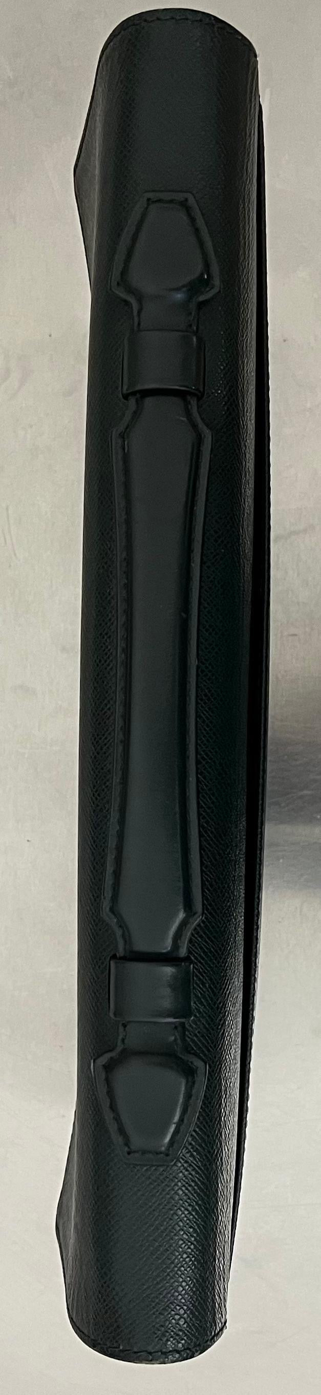 Louis Vuitton Serviette Kourad