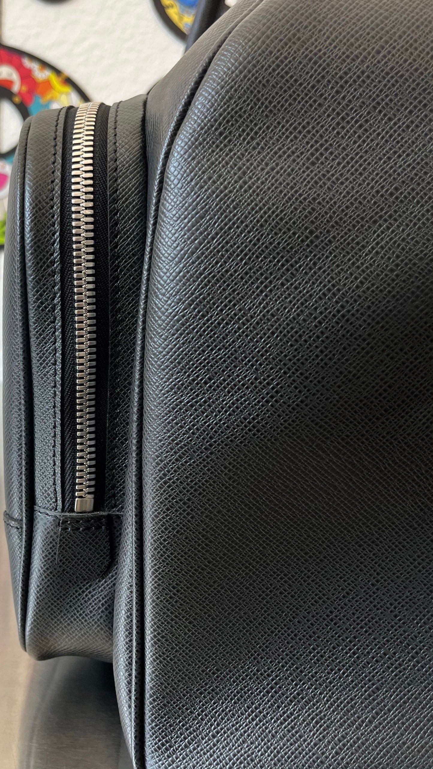 Louis Vuitton Nikolai Taiga Leder