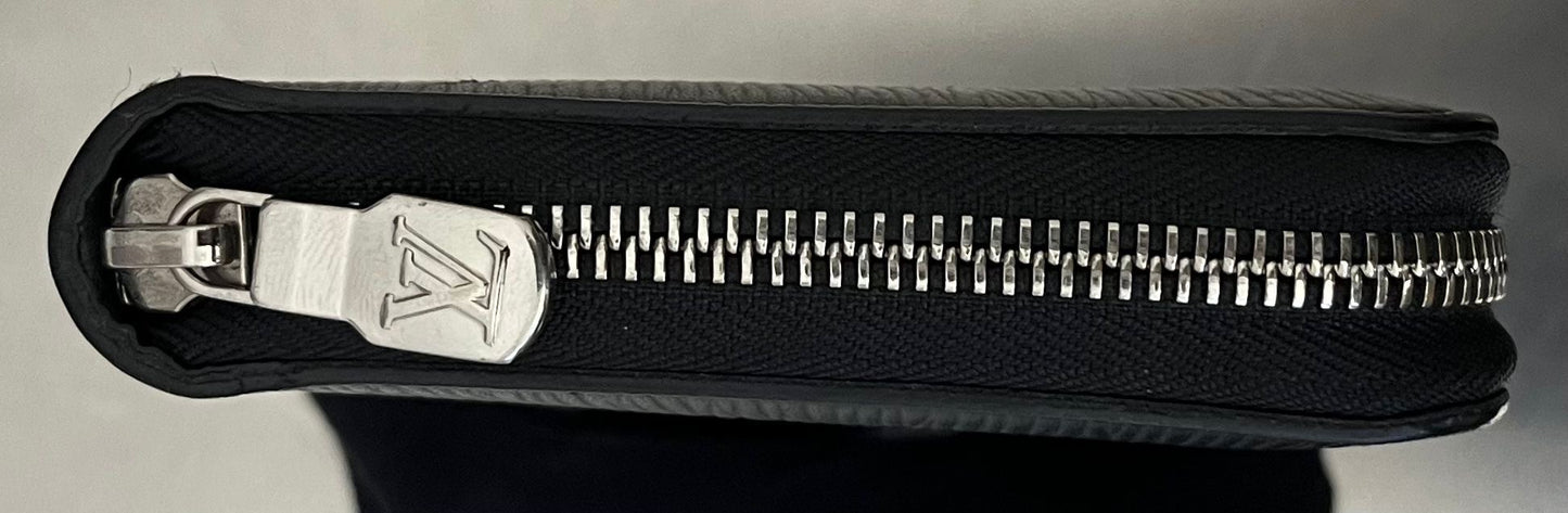 Louis Vuitton Zippy Organizer Epi