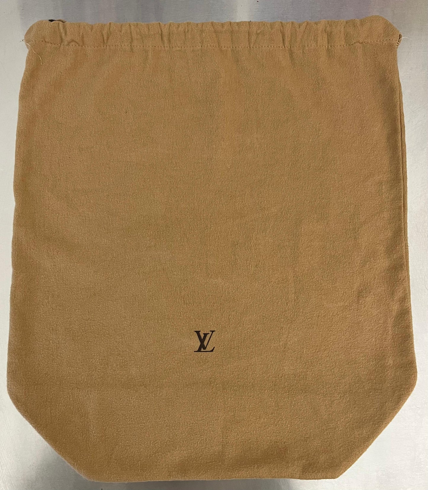 Louis Vuitton Angara Taiga