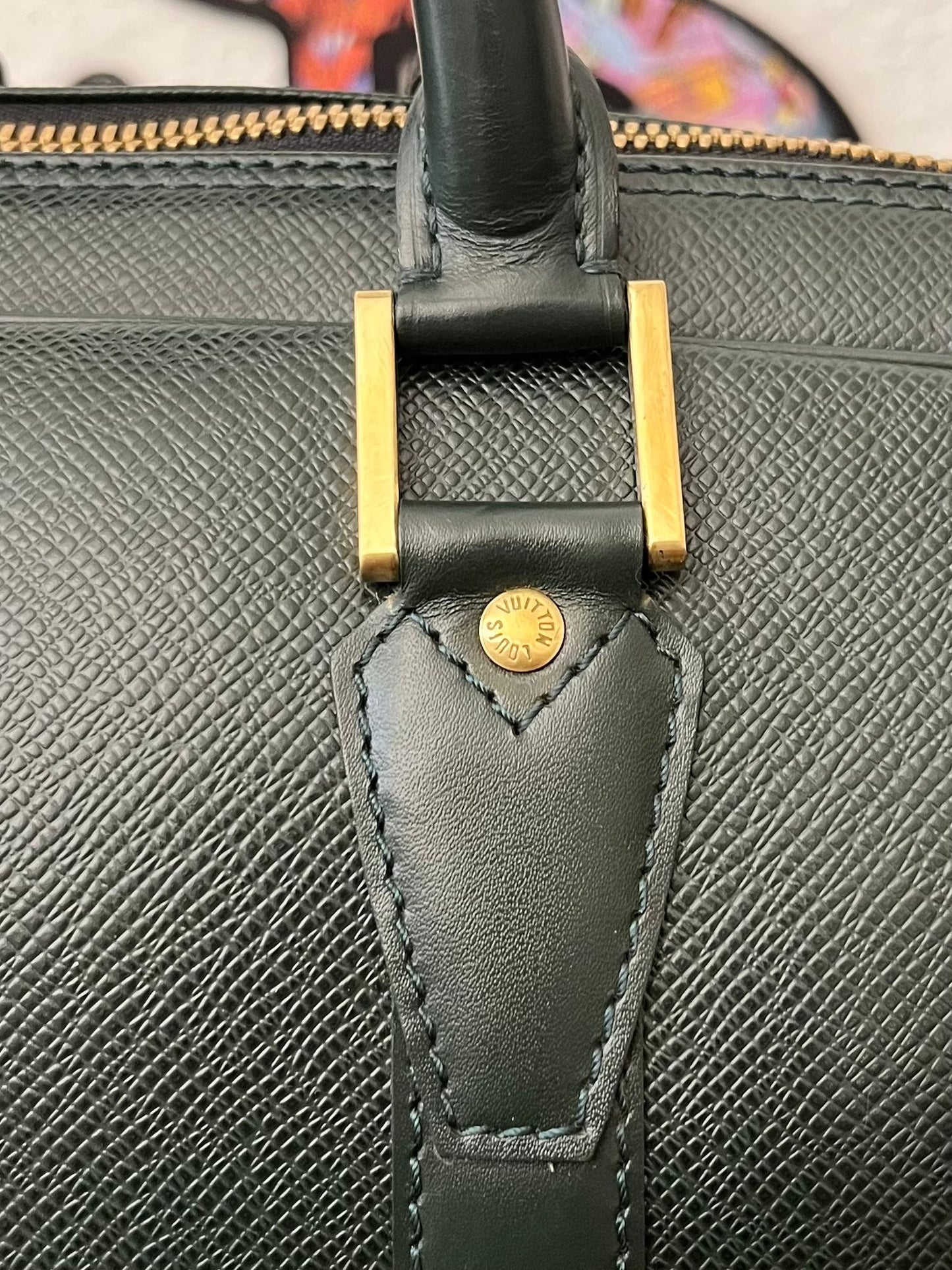Louis Vuitton Helanga Taiga