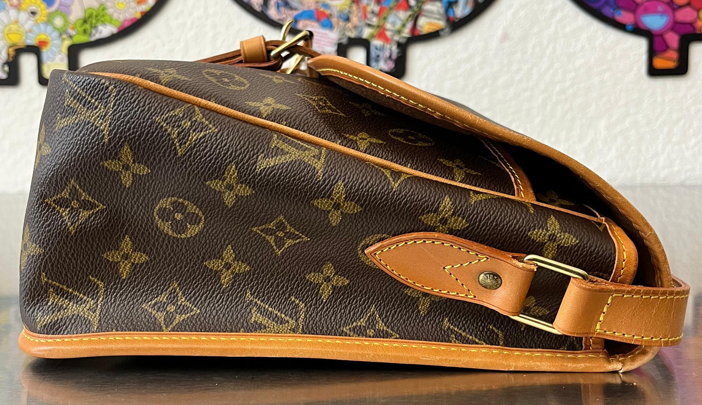 Louis Vuitton Gibeciere GM Messenger