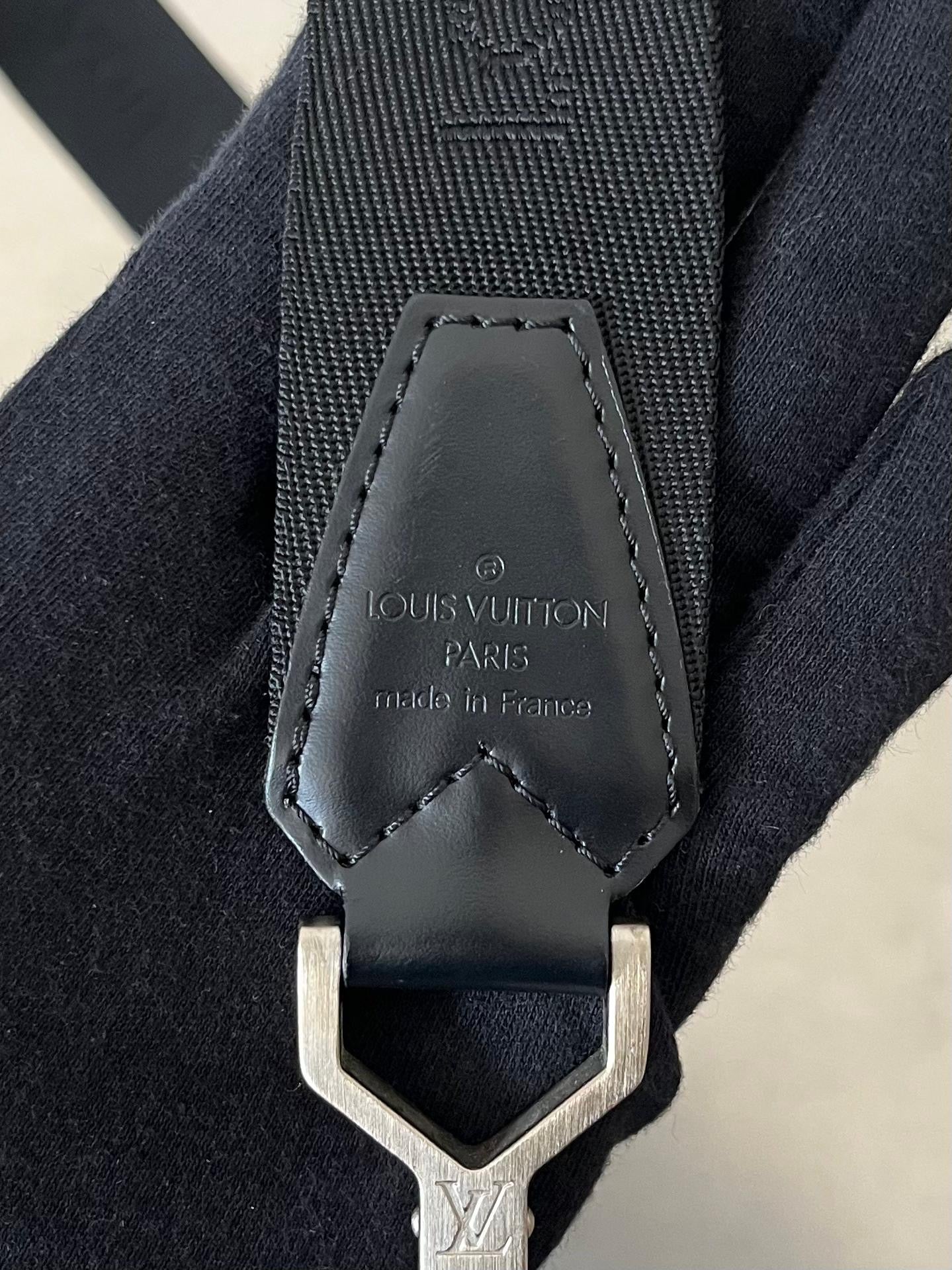 Louis Vuitton Kendall GM Taiga Leder