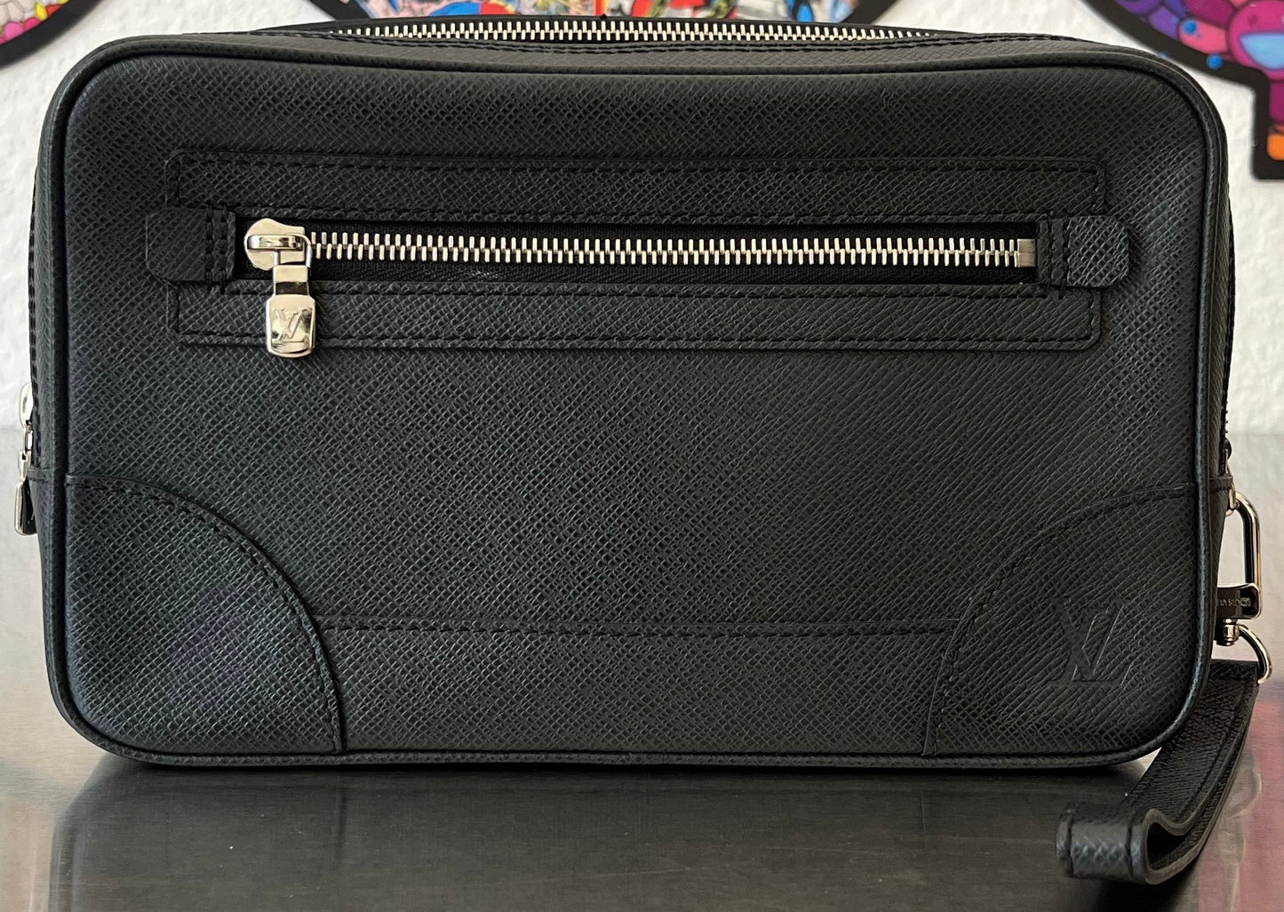 Louis Vuitton Pavel Taiga Leder