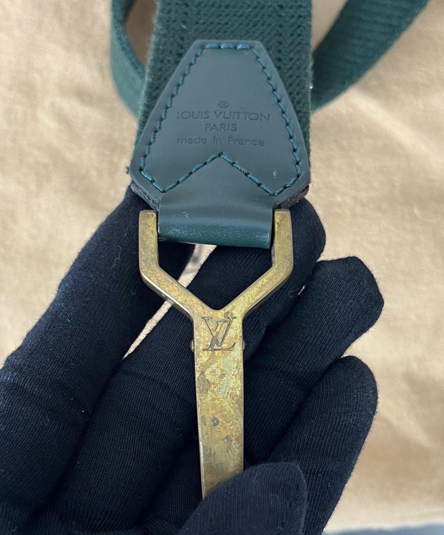 Louis Vuitton Kendall GM Taiga Leder