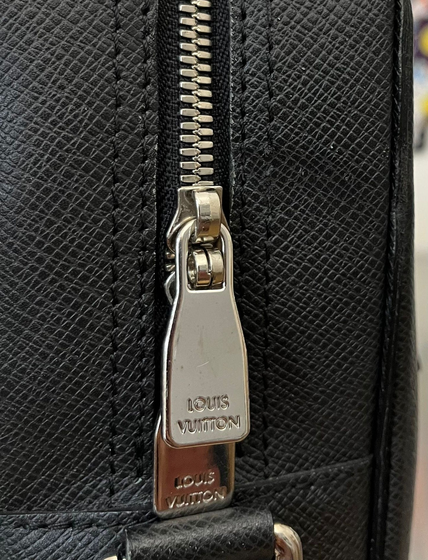 Louis Vuitton Porte Documents Taiga