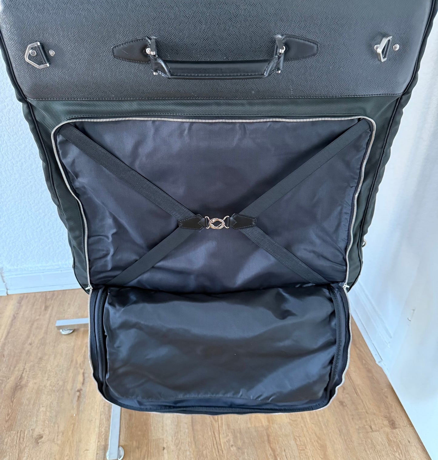 Louis Vuitton Cinq Cintre Kleidersack