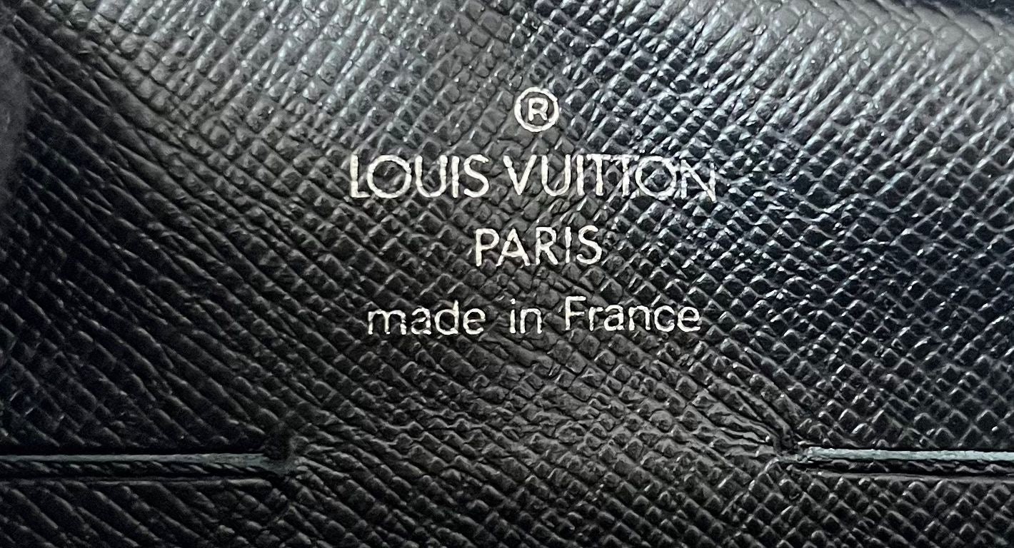 Louis Vuitton Pavel Taiga Leder