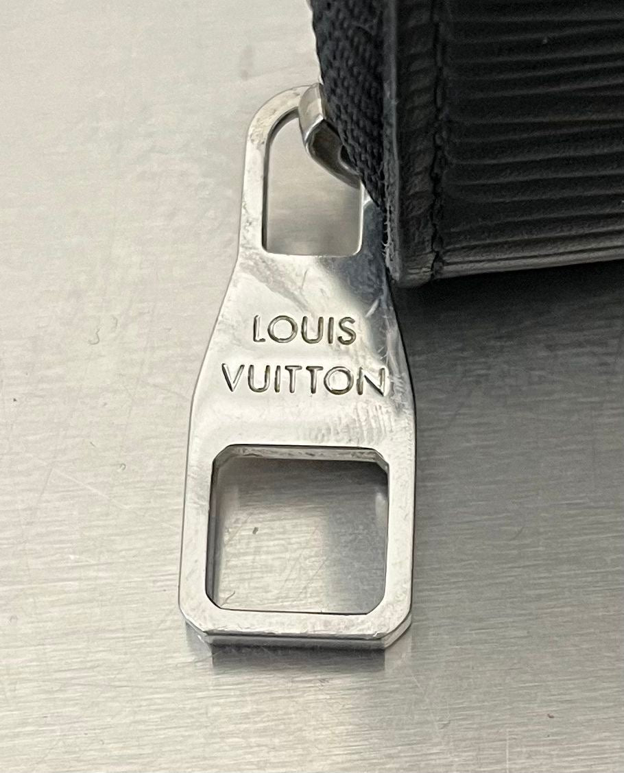 Louis Vuitton Zippy Organizer Epi