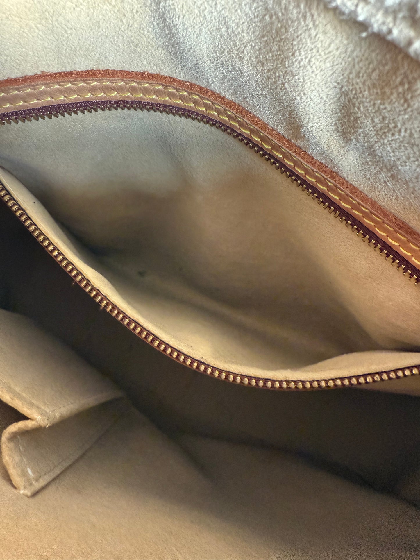 Louis Vuitton Looping GM