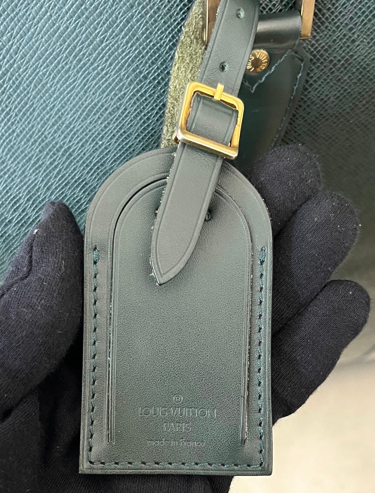 Louis Vuitton Helanga Taiga