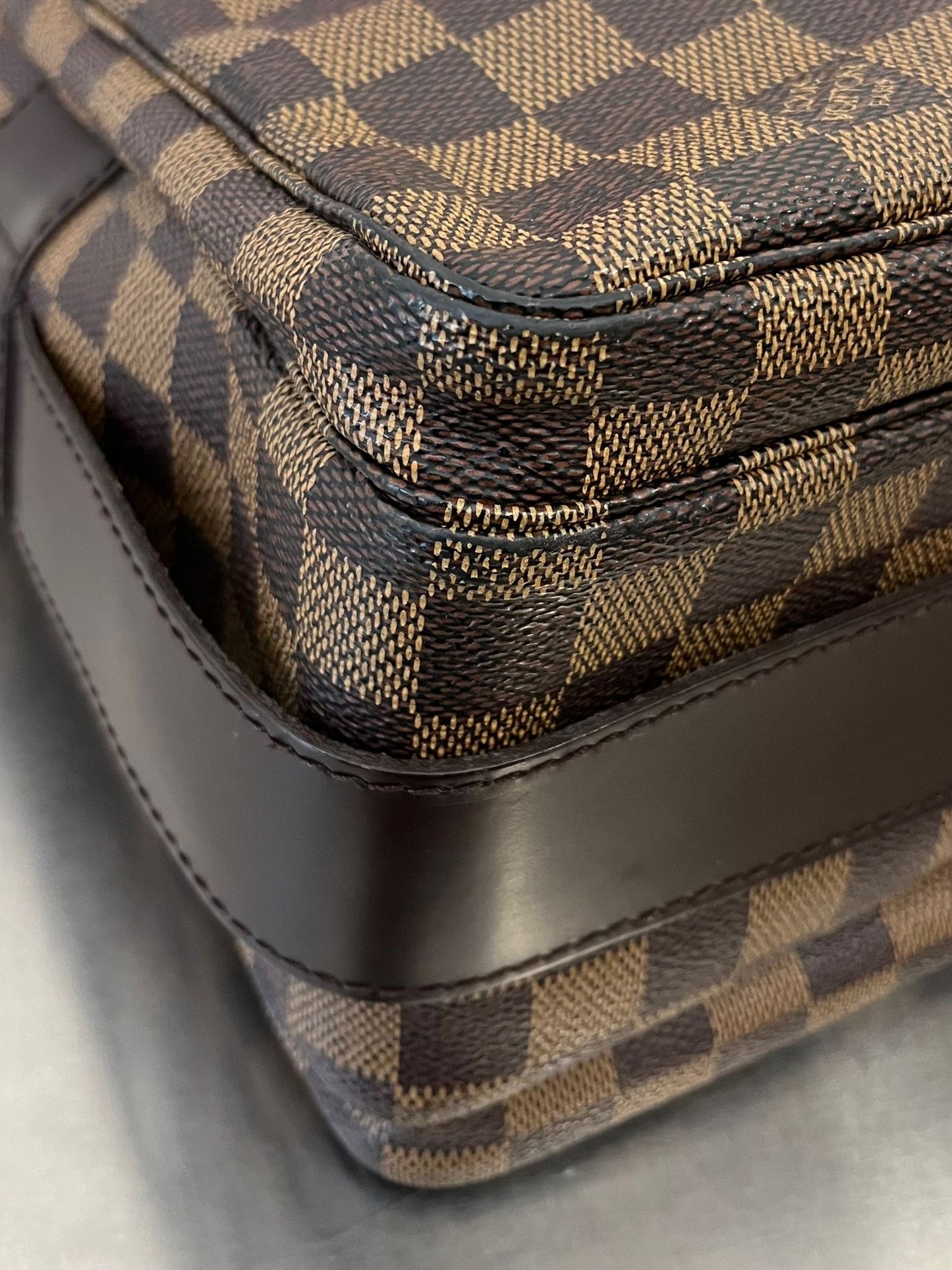 Louis Vuitton Naviglio Messenger