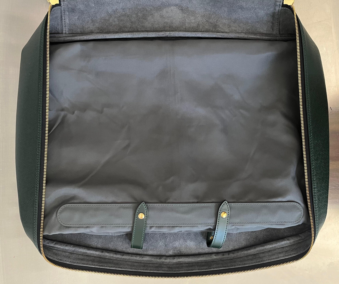 Louis Vuitton Helanga Taiga