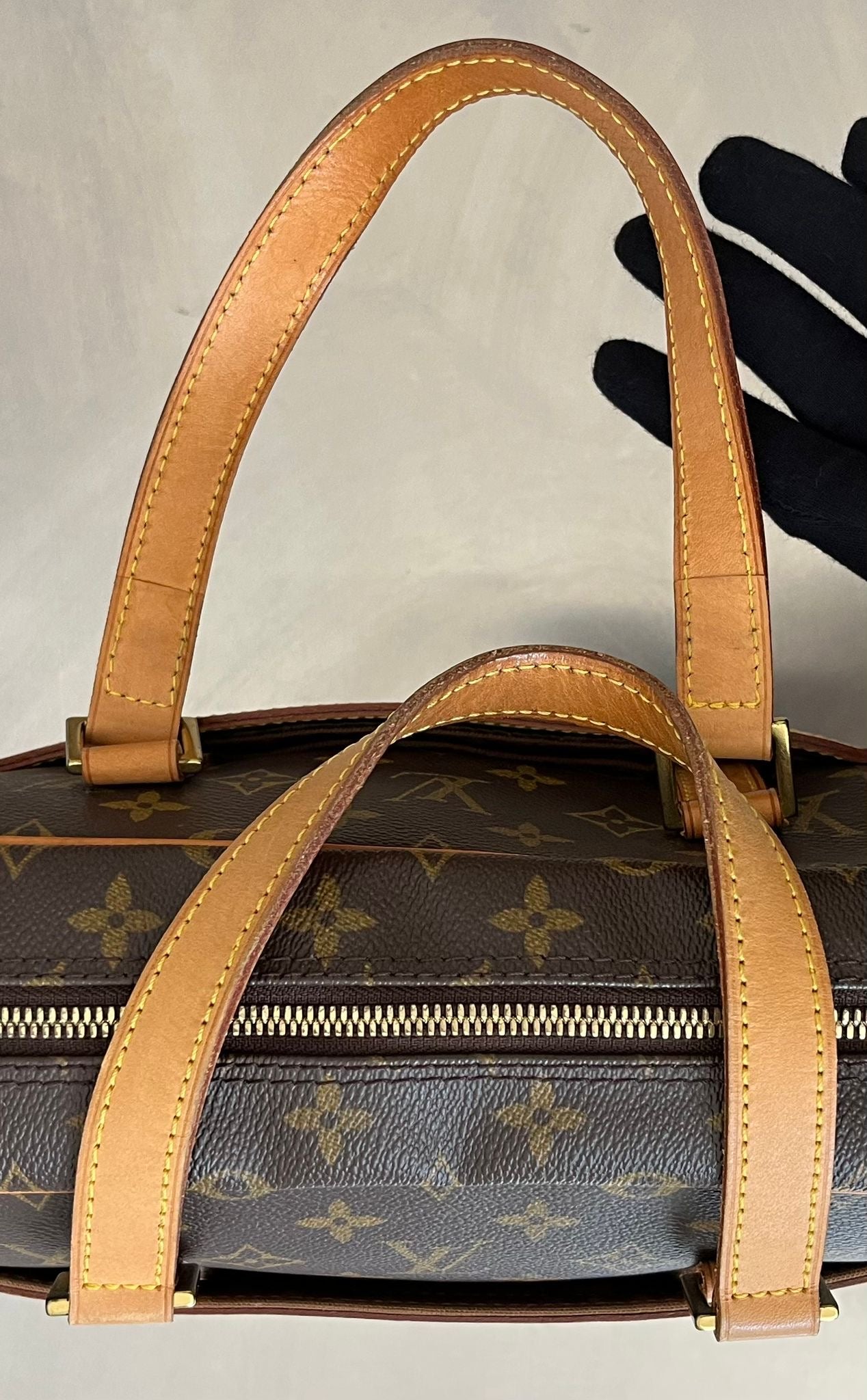Louis Vuitton Porte Documents Pegase Monogram