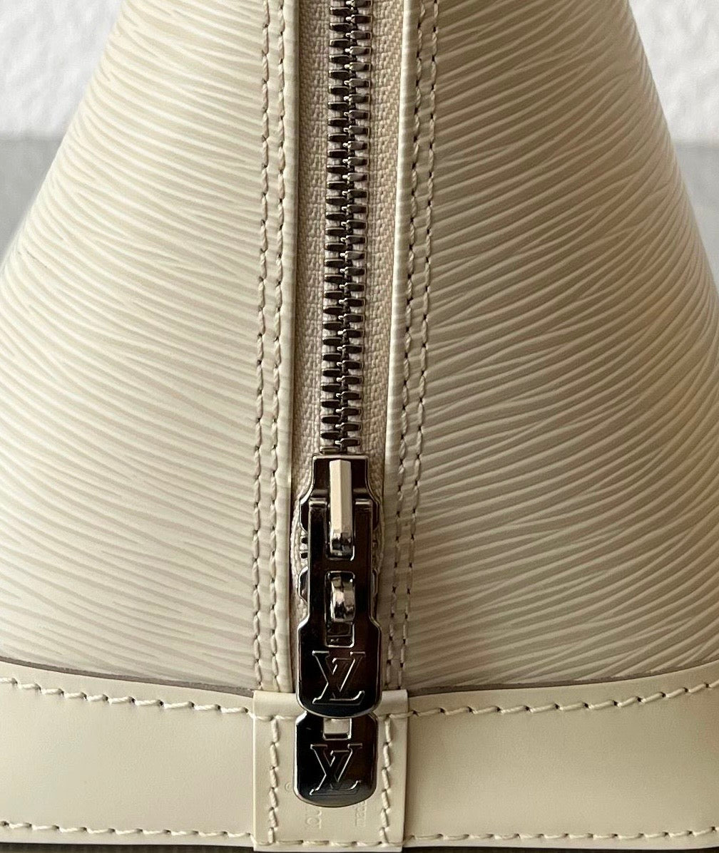 Louis Vuitton Alma PM Epi