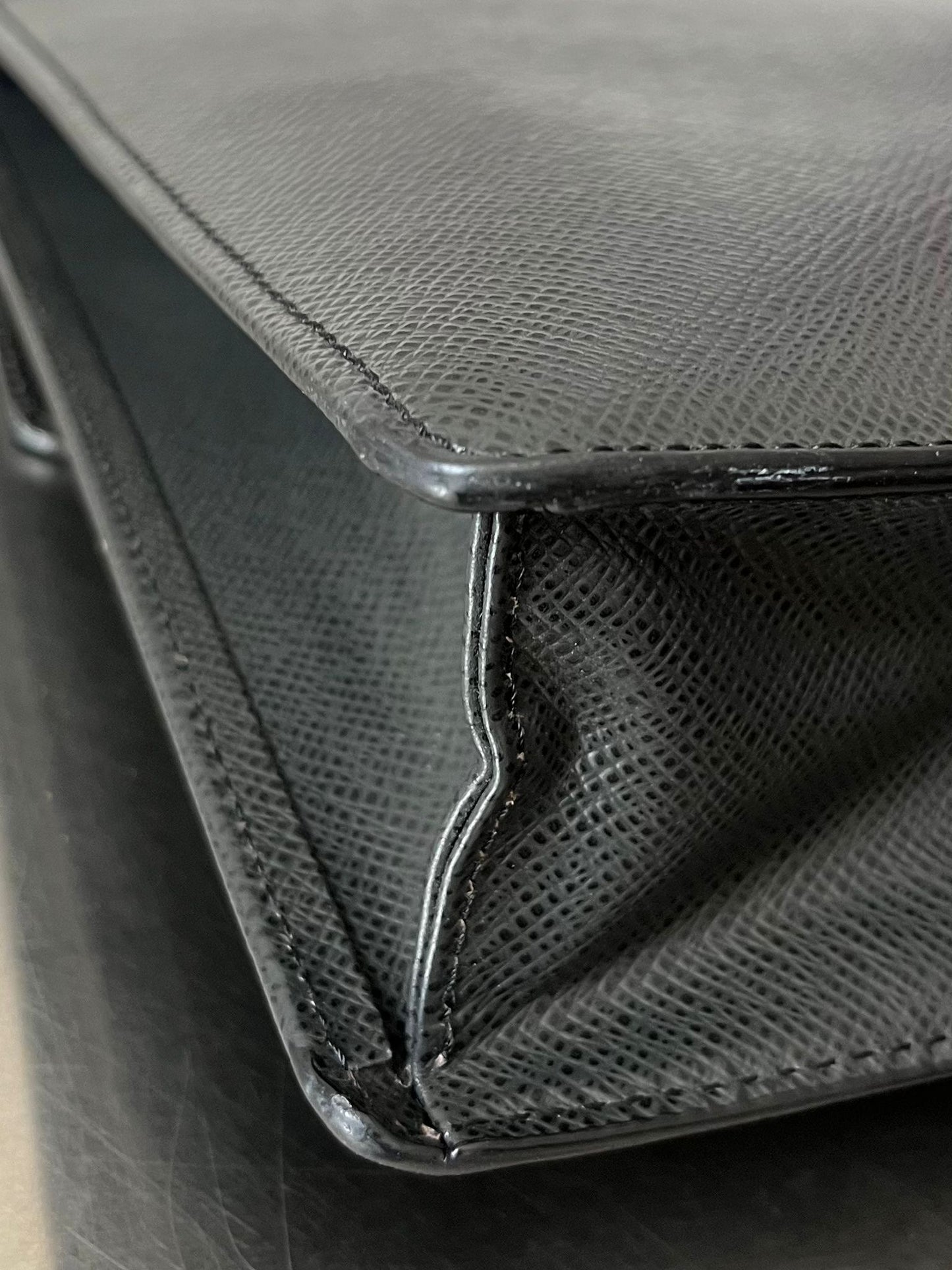 Louis Vuitton Angara Taiga