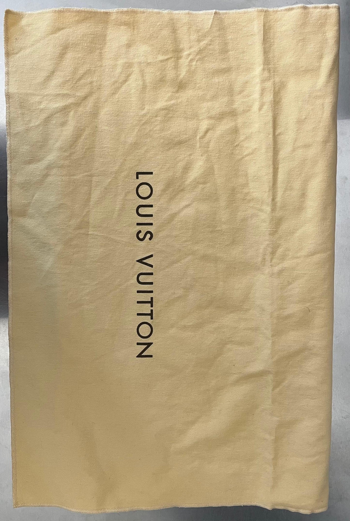 Louis Vuitton Porte Documents Taiga