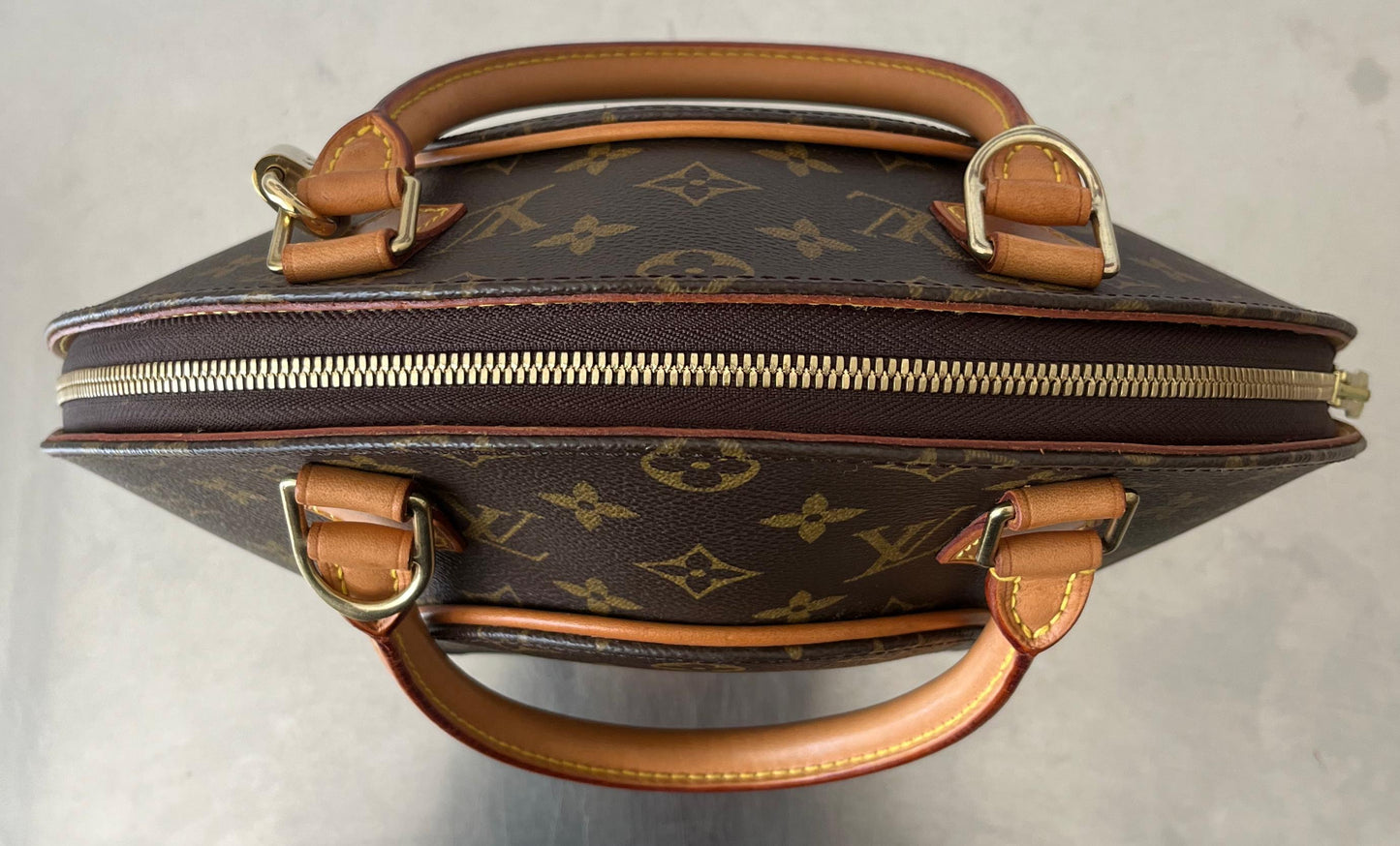 Louis Vuitton Ellipse PM