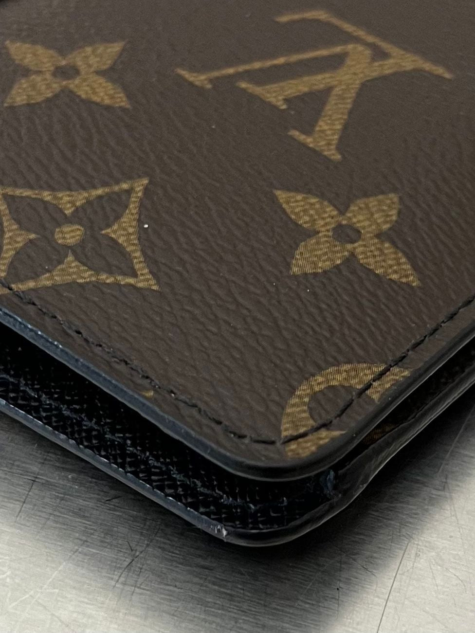 Louis Vuitton Brazza Macassar